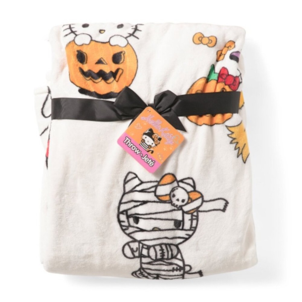 Hello Kitty Halloween Blanket - White and Black Ghost Witch - Picture 2 of 5